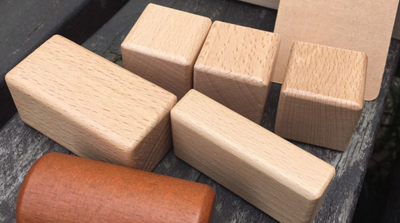 Custom wooden block toys company
