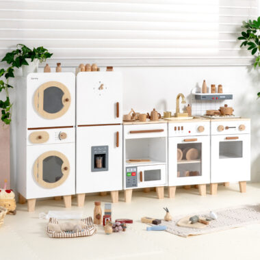 Kienvy Korean Wooden Play Kitchen Toy with Sound, Light, and Water Features