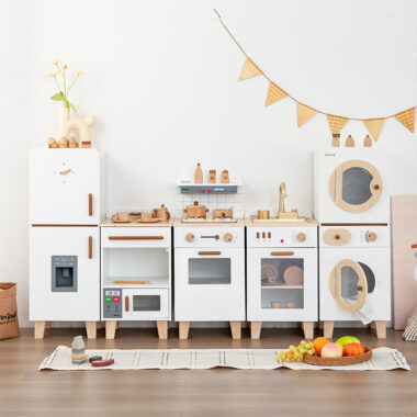 Kienvy Korean Wooden Play Kitchen Toy with Sound, Light, and Water Features