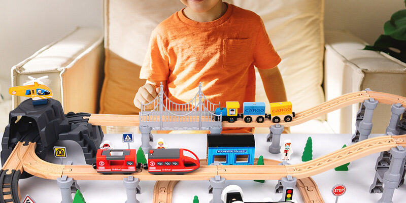 Wooden Train & Railway Interactive Electric Toy with Track – Early Learning Model Kit (8) Electric Wooden Train Toy with Track and Interactive Assembly Model